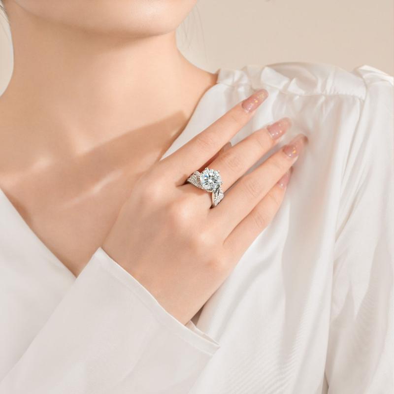 Magnetic Therapy Moissanite Diamond Ring👩❤️👨💝-Promote blood circulation, enhance lymphatic detoxification, improve metabolism, relieve fatigue and improve skin health.